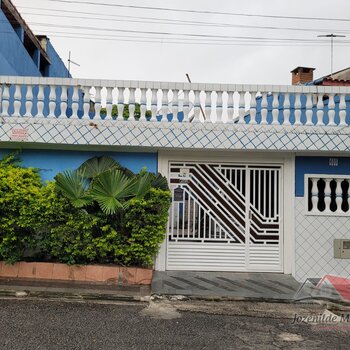 Sobrado 2 dormitórios sendo 1 suíte e 2 vagas