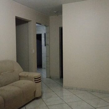 Casa com garagem para alugar no jd branca flor