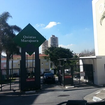 Lindo sobrado à venda dentro de condomínio no bairro Jardim Consórcio!