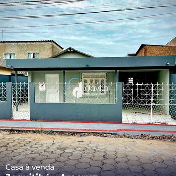 Casa à venda no bairro Jequitibá, Aracruz. 