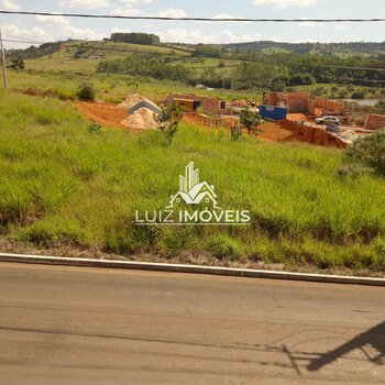 VENDO LOTE 300M² AVENIDA BAIRRO ECOVILLAGE SÃO GOTARDO MG 