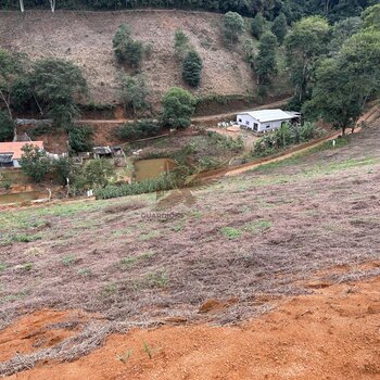 Vendo 3 chácaras na região de Ponto Alto 3.5 km e 7 km da vila de Paraju domingos Martins/ES.
